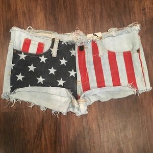 UNIF American Flag Cutoffs